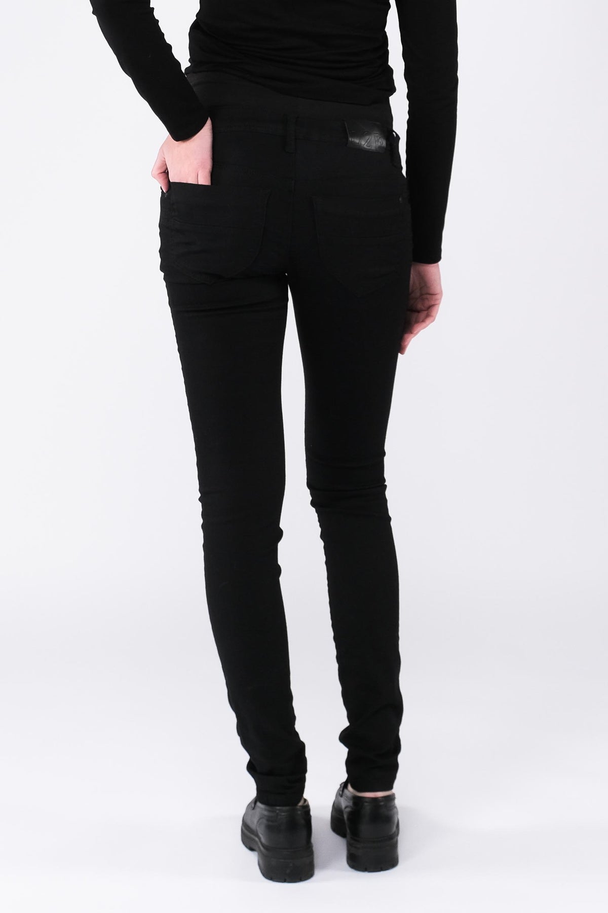 Jeans Sophia Black Superstretch 32 | Black