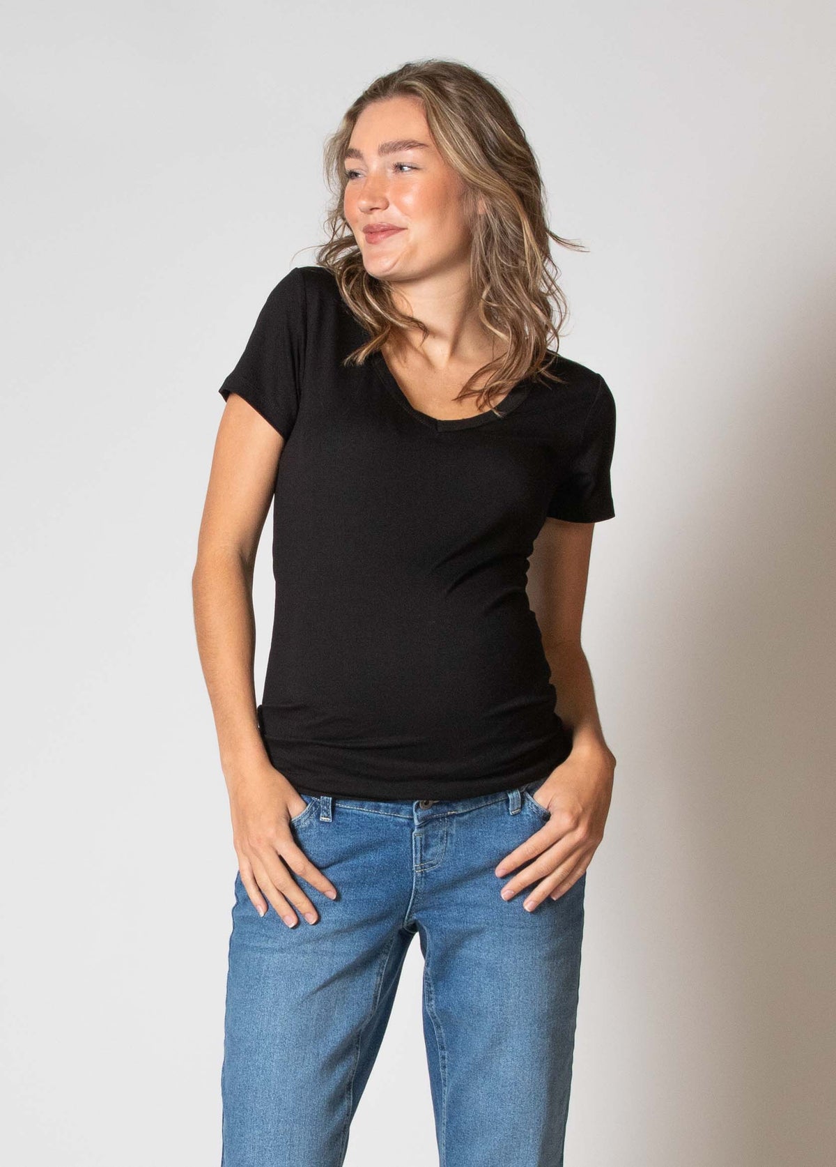 Shirt V-neck sh.sl. EcoVero | Black